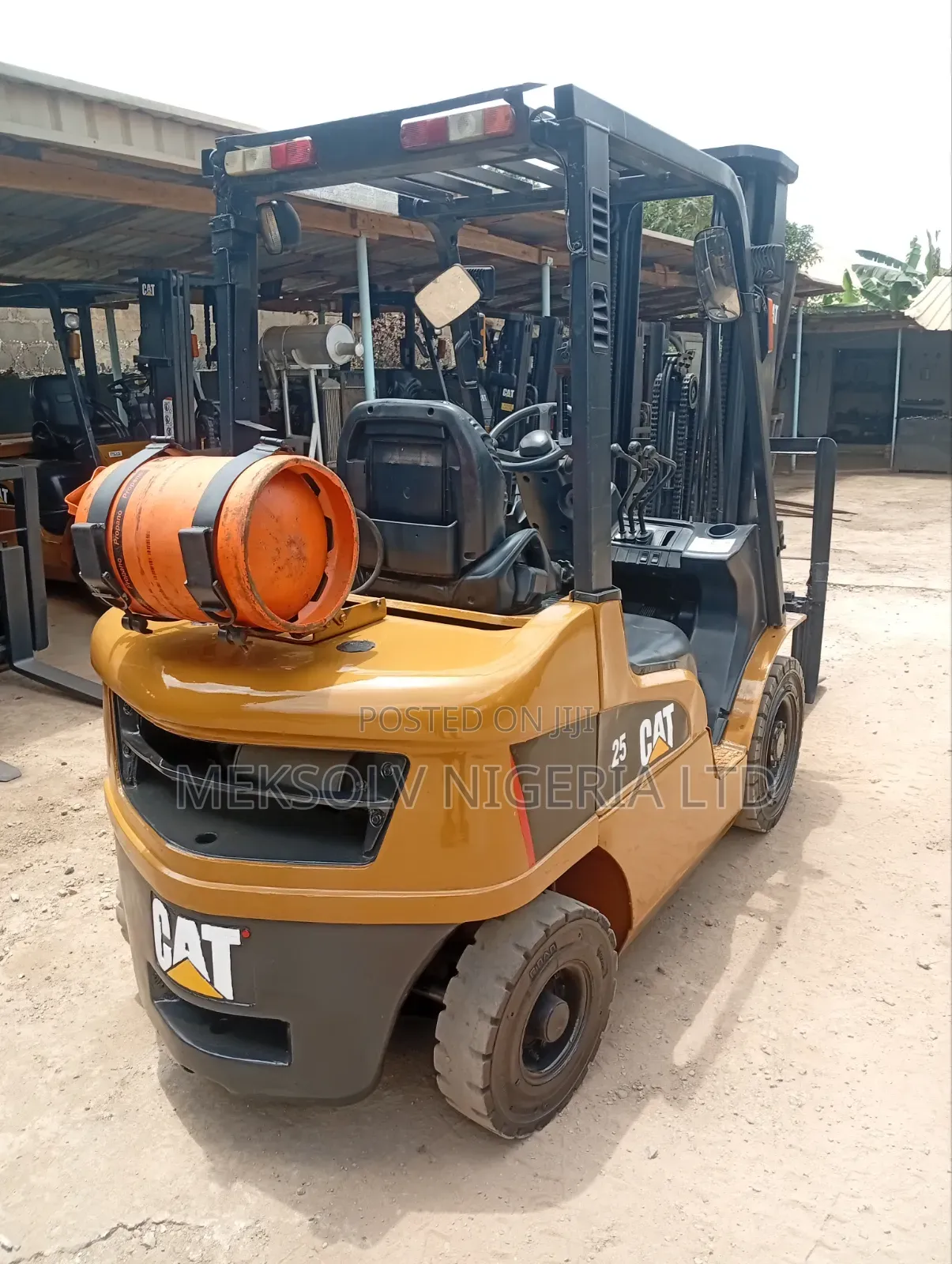 2.5tons Caterpillar Gas Forklift