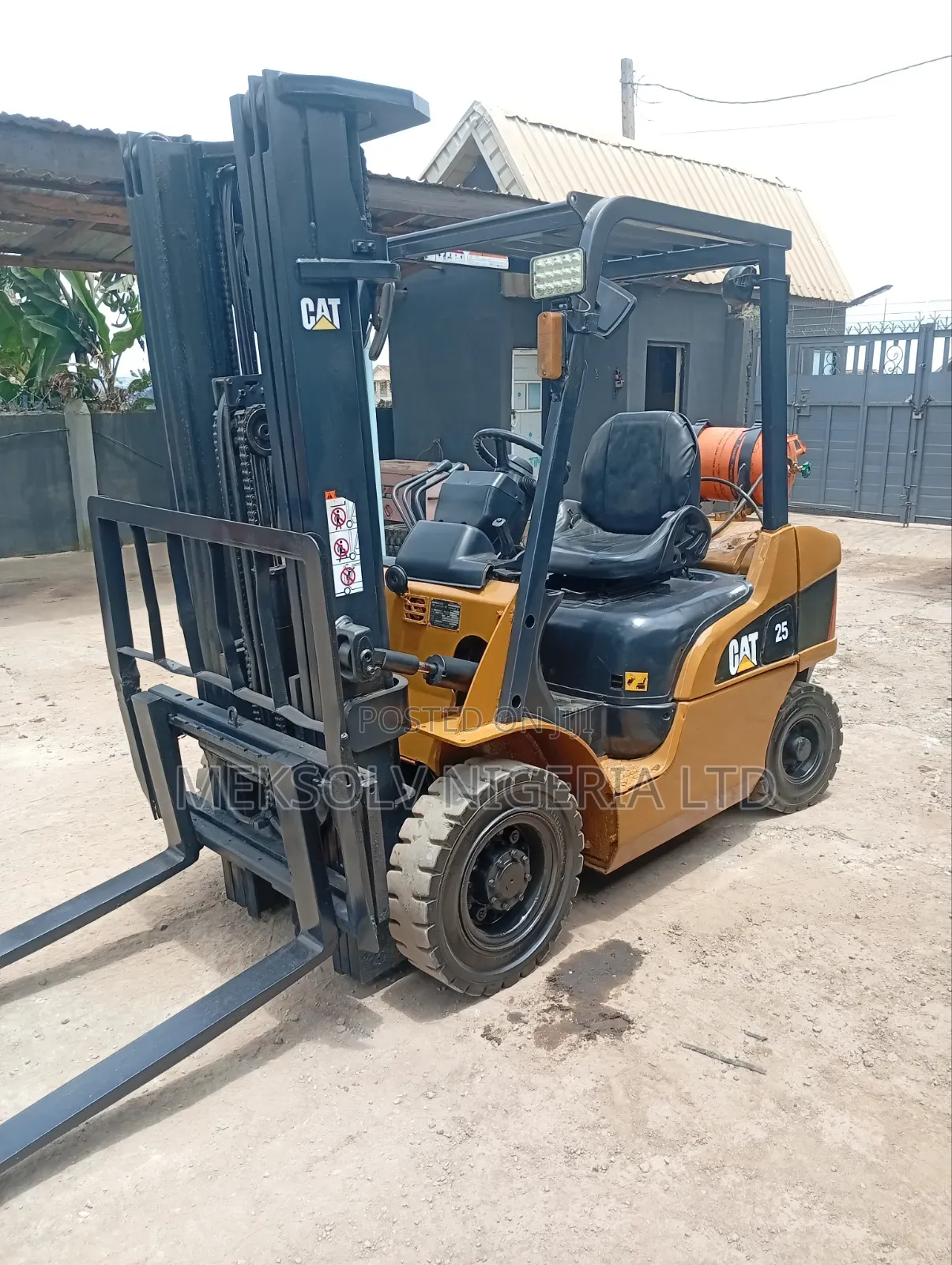 2.5tons Caterpillar Gas Forklift