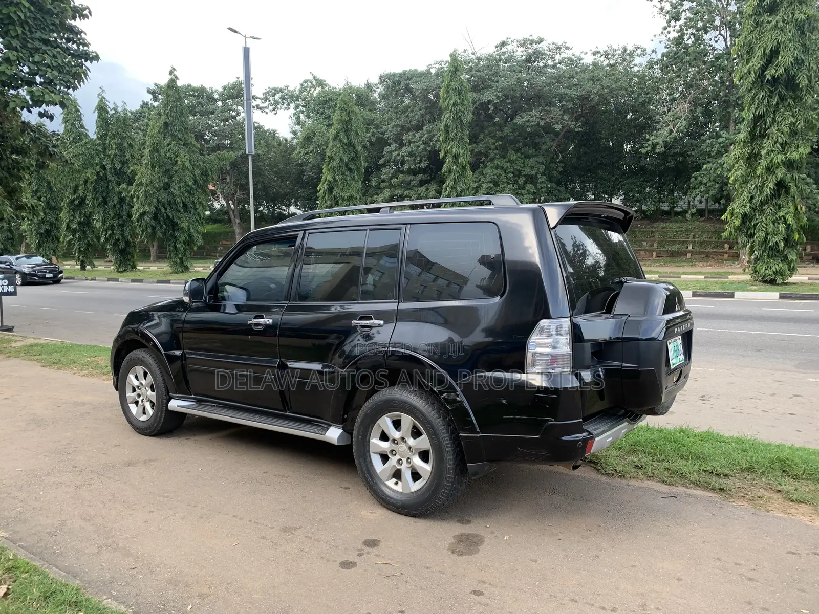 Mitsubishi Pajero 2018 Black