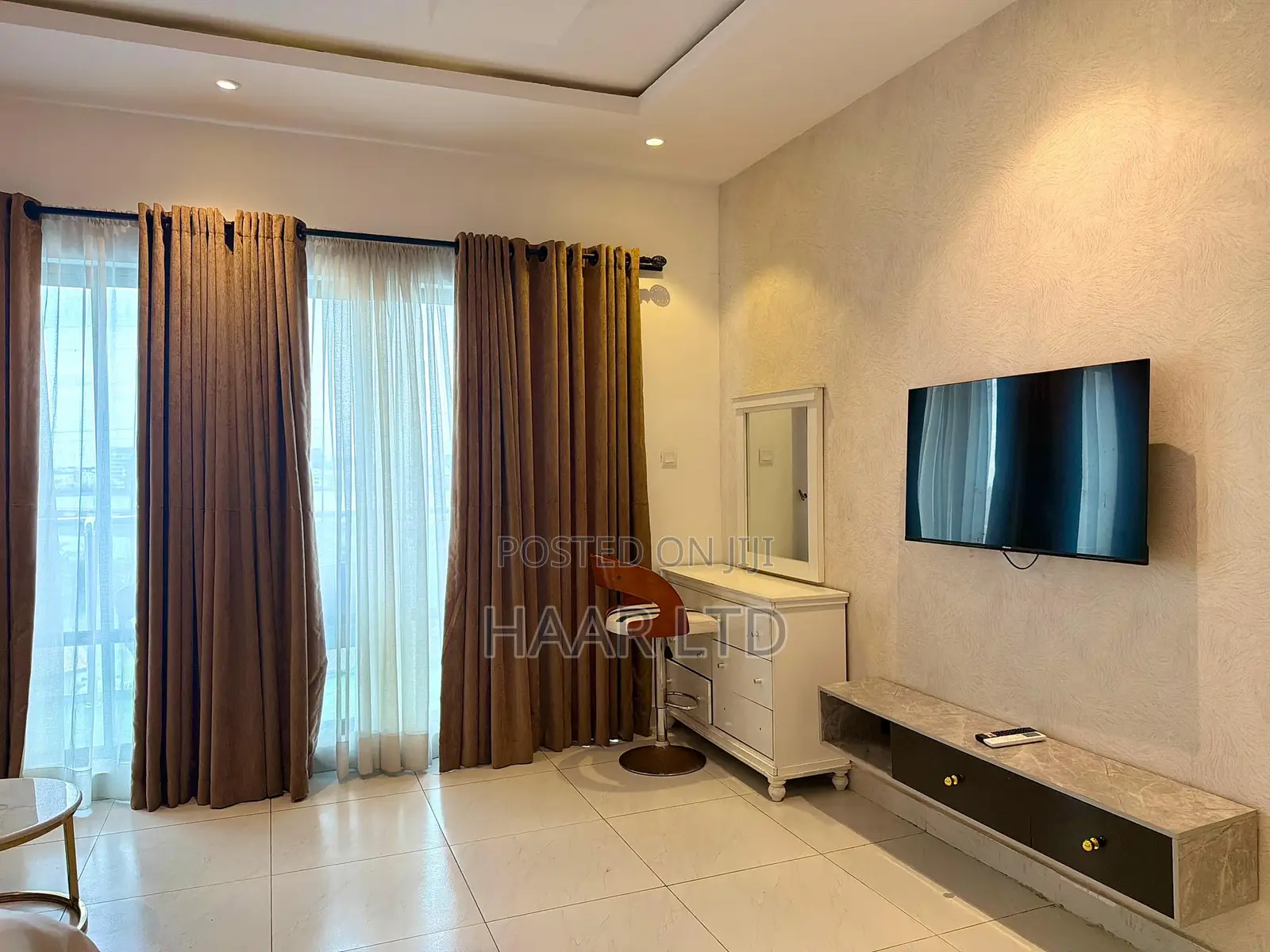 Pent Floor 2 Bedroom Apartment With a Rooftop Swimming Pool