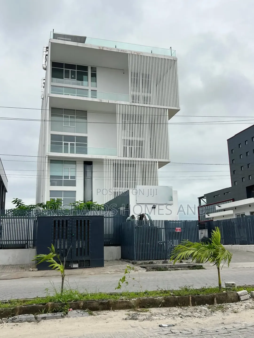 Commercial Space for Rent in Lekki Phase 1