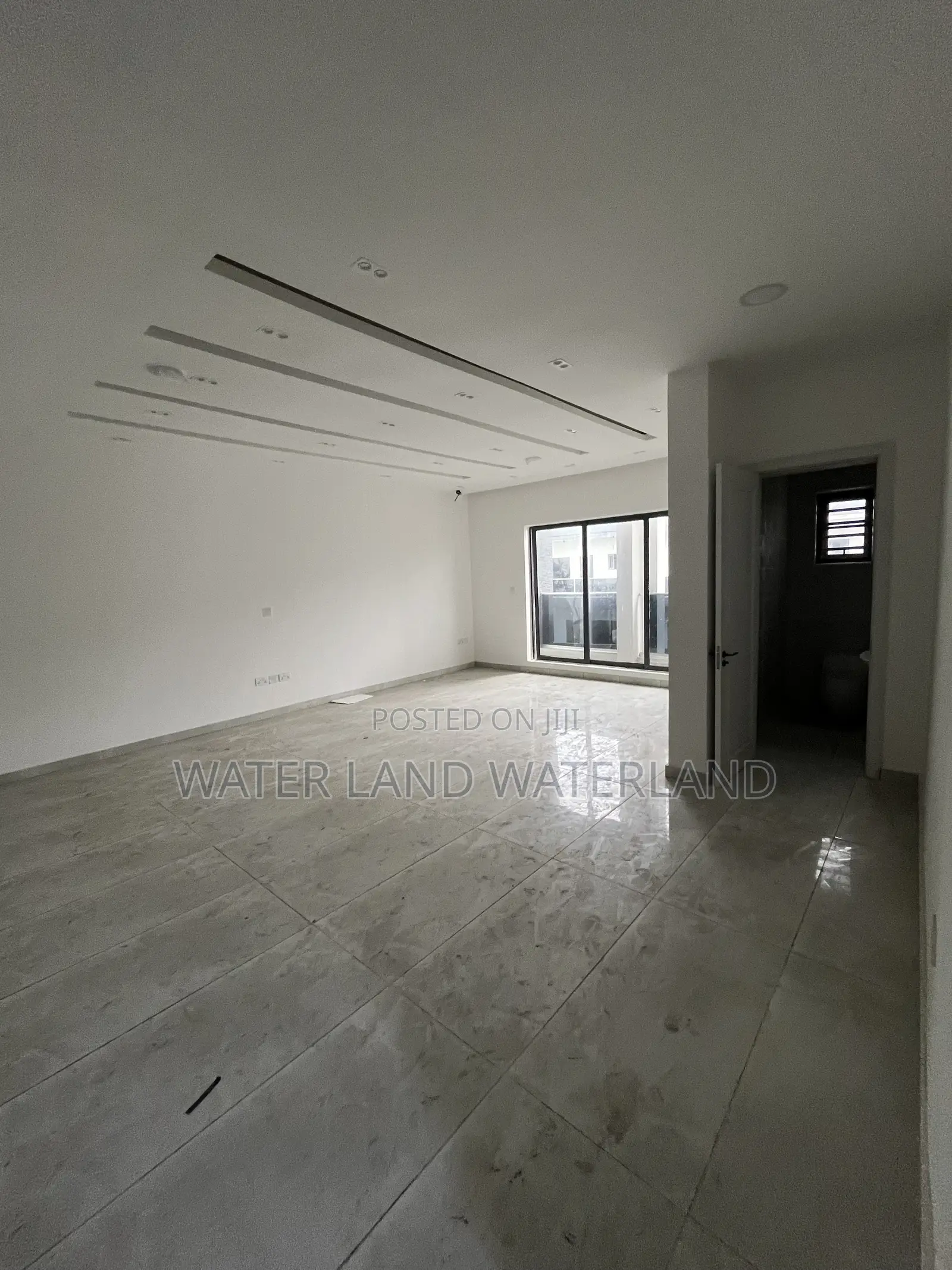 3bdrm Penthouse in Victoria Island Extension for sale