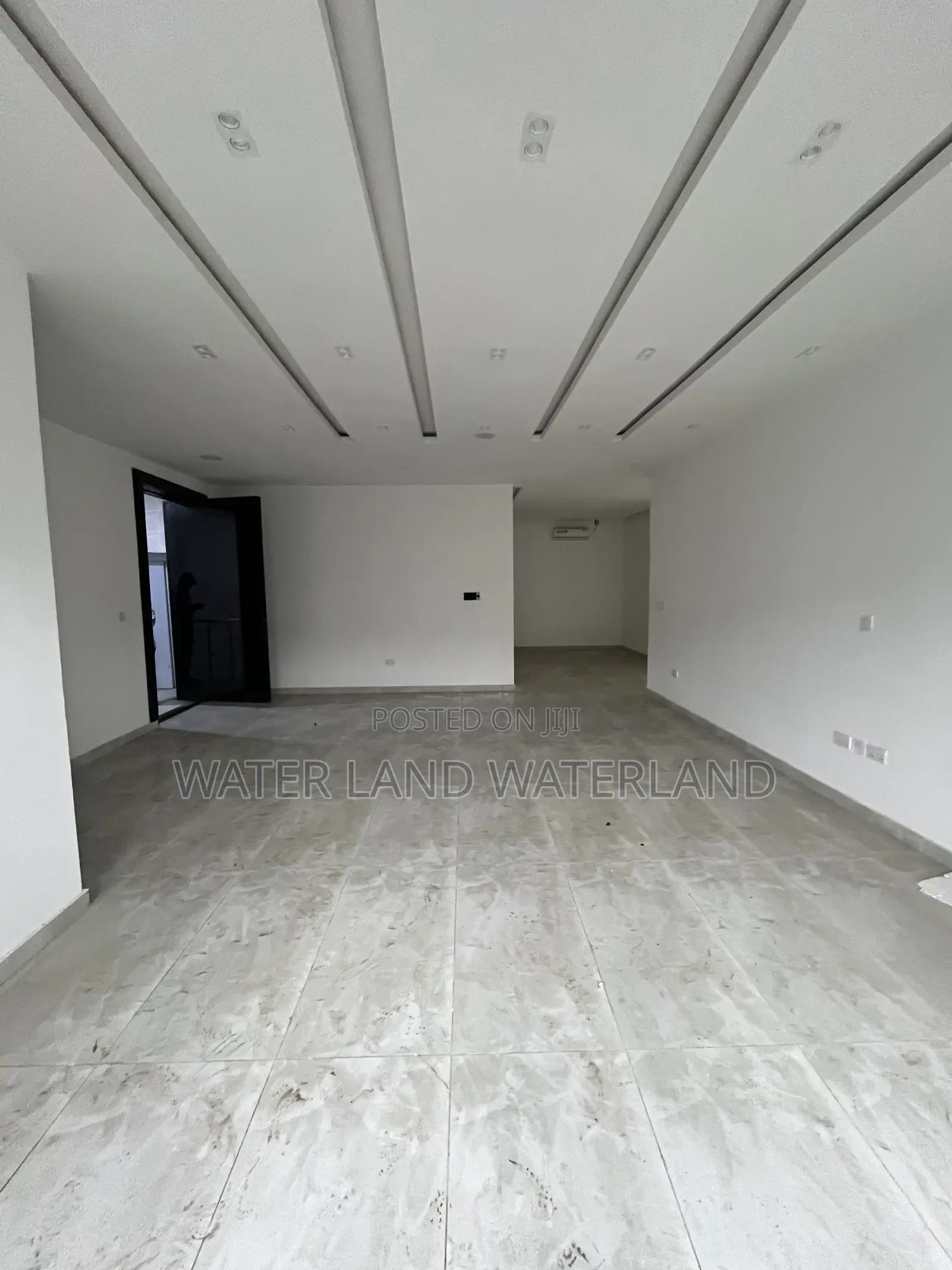 3bdrm Penthouse in Victoria Island Extension for sale