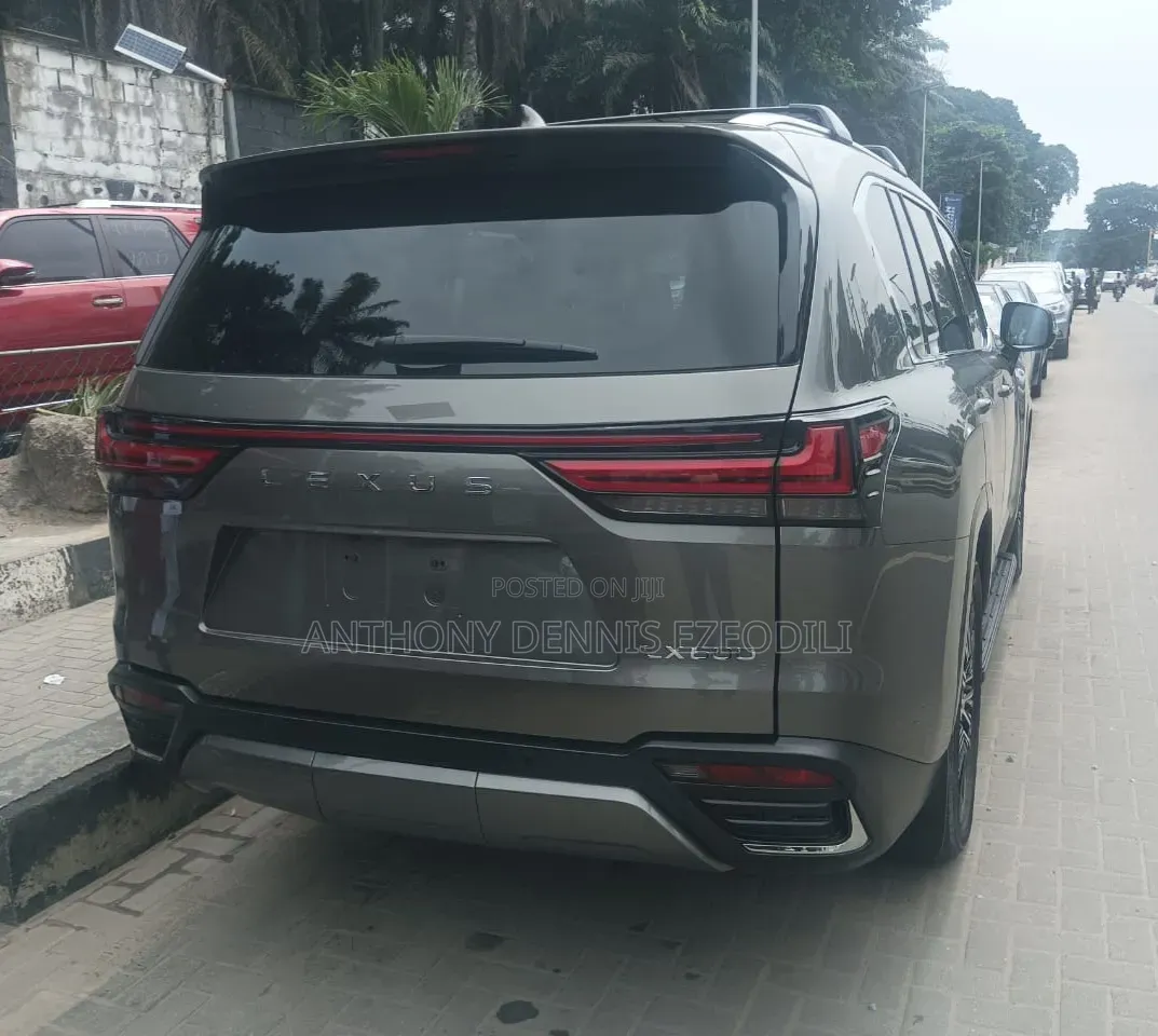 Lexus LX 600 2022 Gray