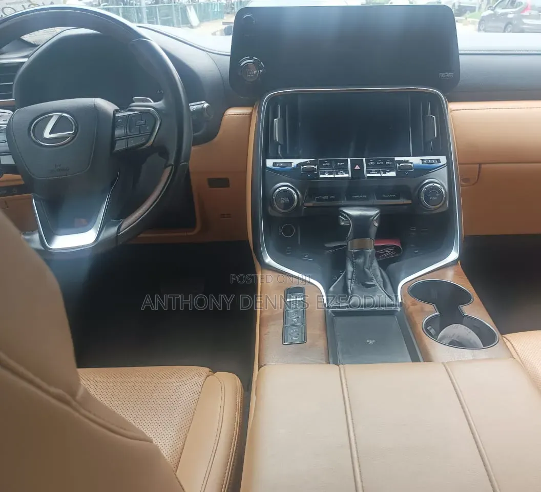 Lexus LX 600 2022 Gray