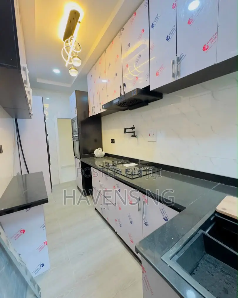 3bdrm Apartment in Phase 1 / Gbagada for sale