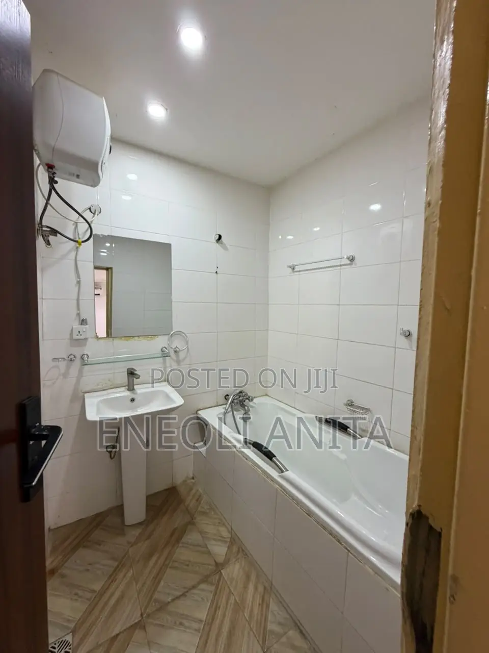 3bdrm Block of Flats in Jahi for rent