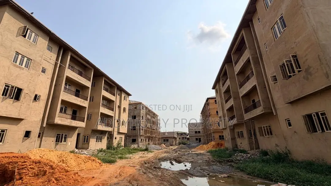 2bdrm Apartment in Okota for sale