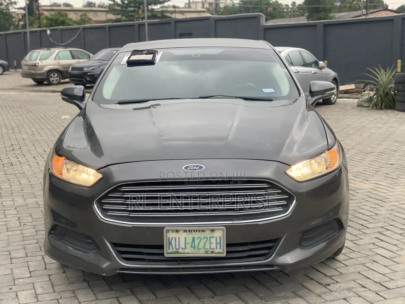 Ford Fusion SE 4dr Sedan (2.5L 4cyl 6A) 2015 Gray