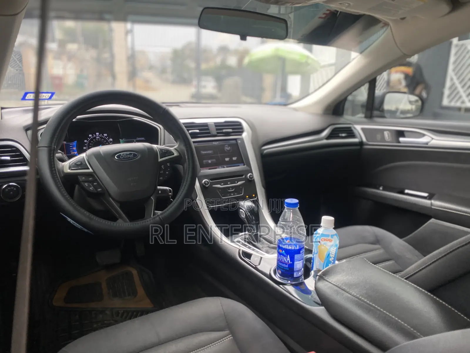 Ford Fusion SE 4dr Sedan (2.5L 4cyl 6A) 2015 Gray