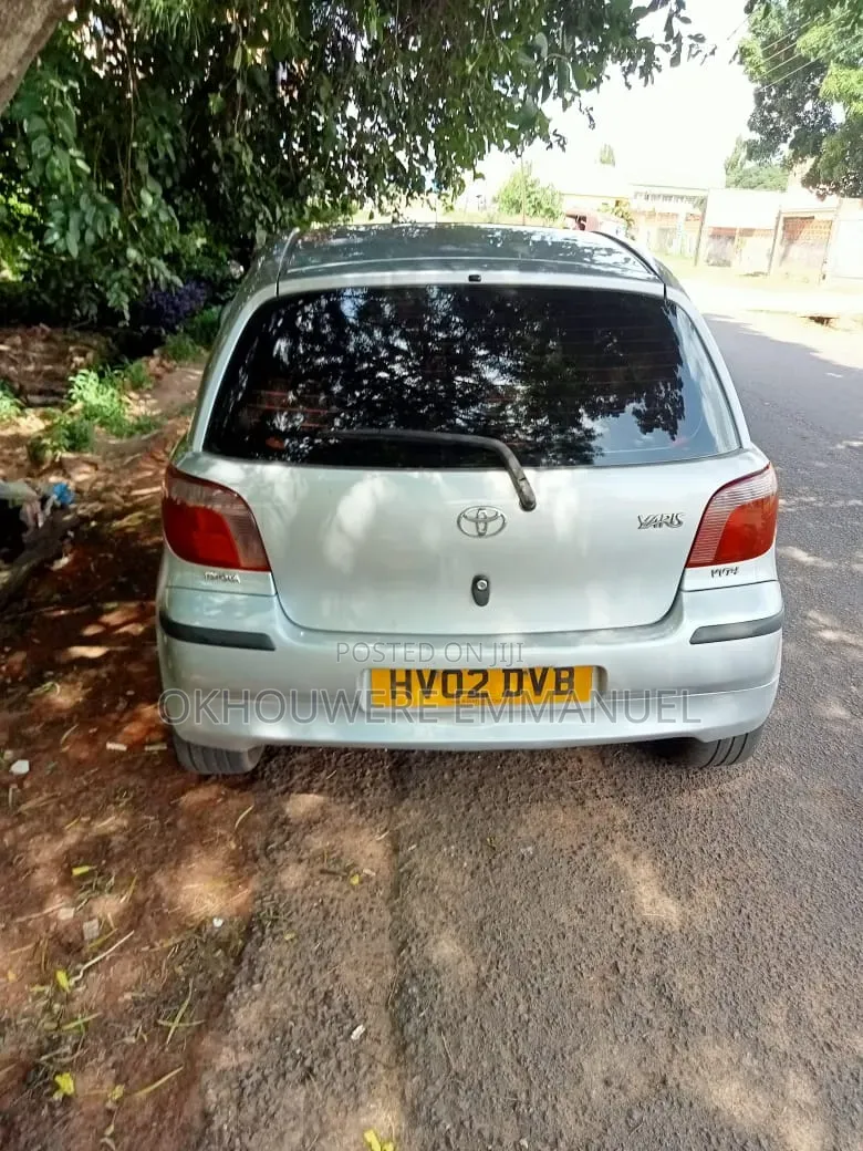 Toyota Yaris 2004 Silver