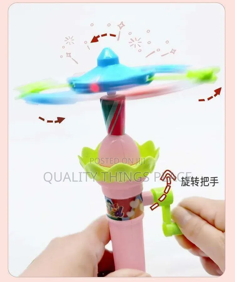 Hand-Cranked Carousel Kindergarten Cartoon Ferris Wheel Plastic Toy