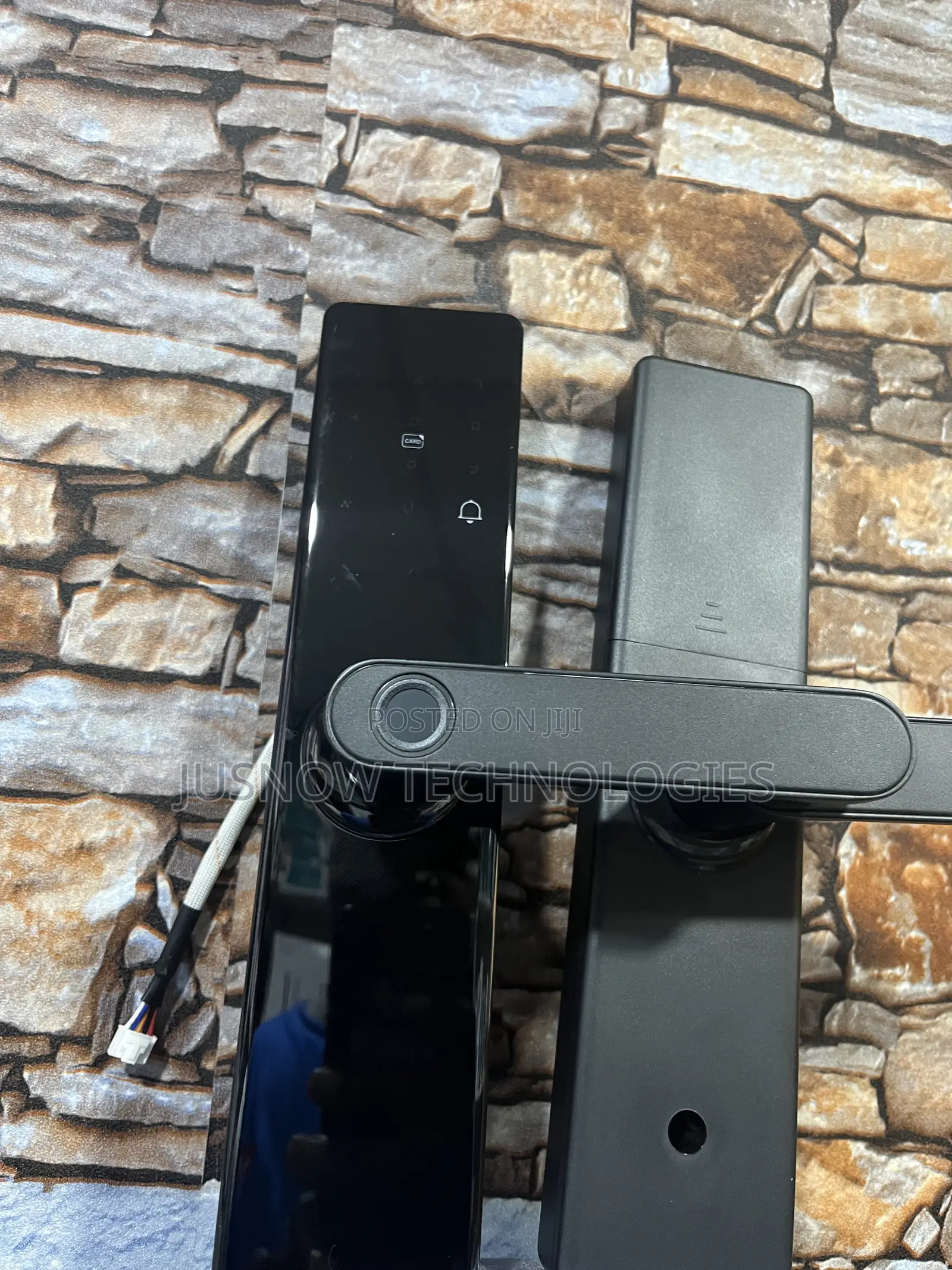 Smart Door Lock With Fingerprint, PIN Code Mobile App