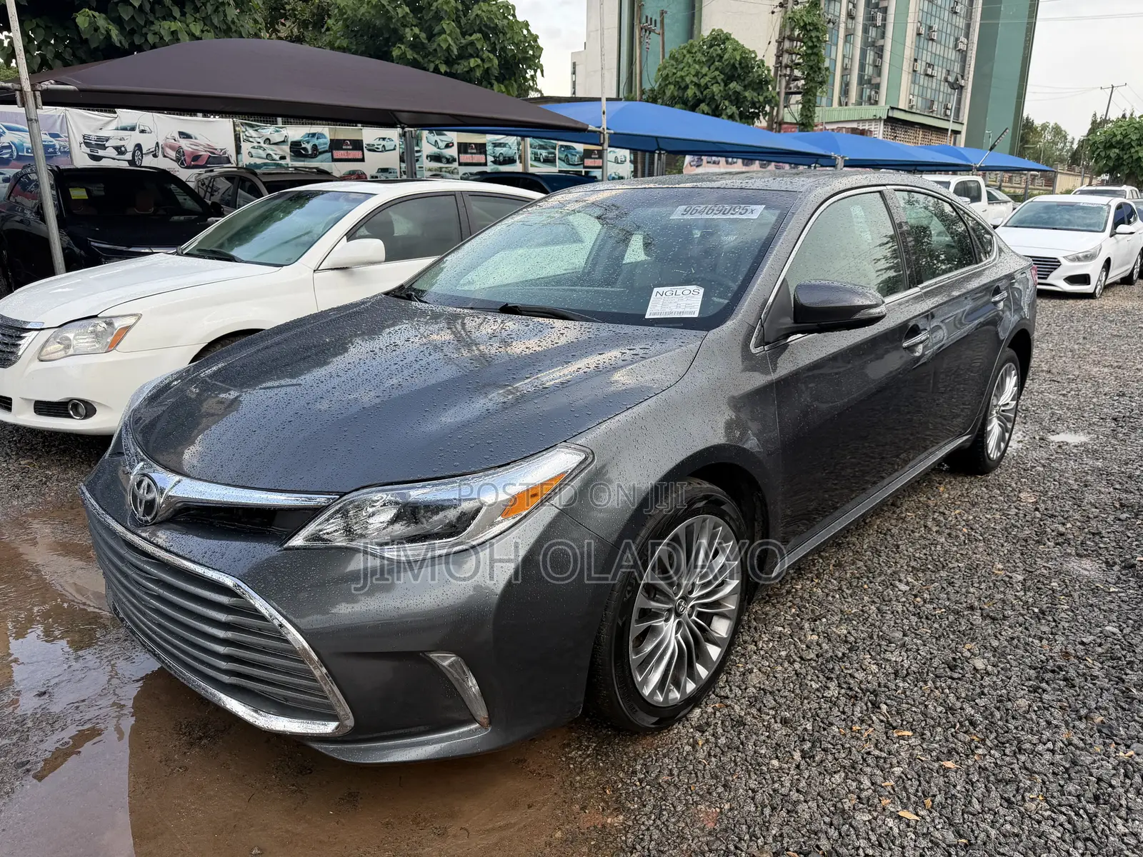 Toyota Avalon Limited Sedan FWD (3.5L 6cyl 6A) 2017 Gray