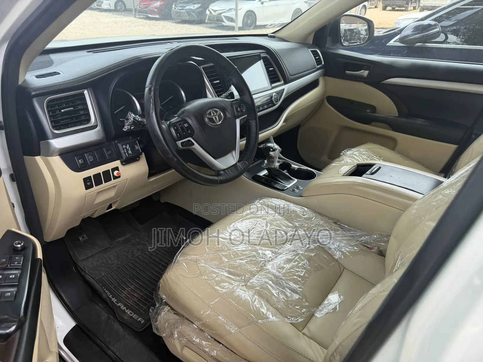 Toyota Highlander XLE 4x4 V6 (3.5L 6cyl 8A) 2017 White