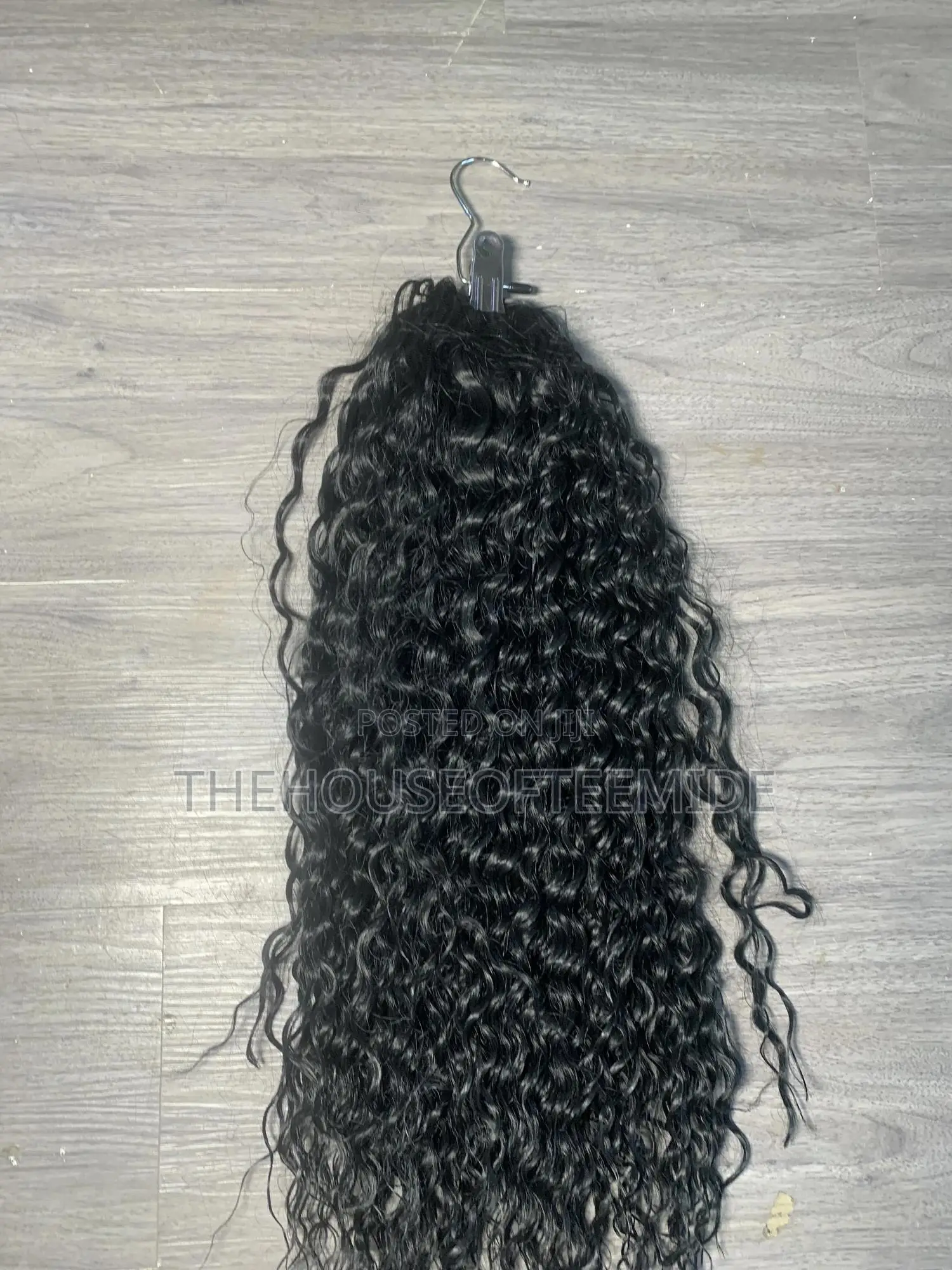 Curly Hair Ponytail