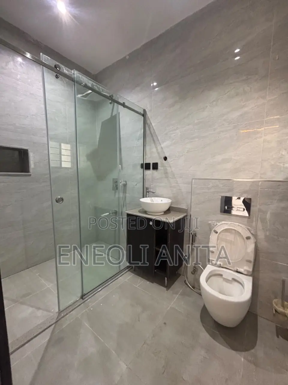 5bdrm Duplex in Jahi for rent
