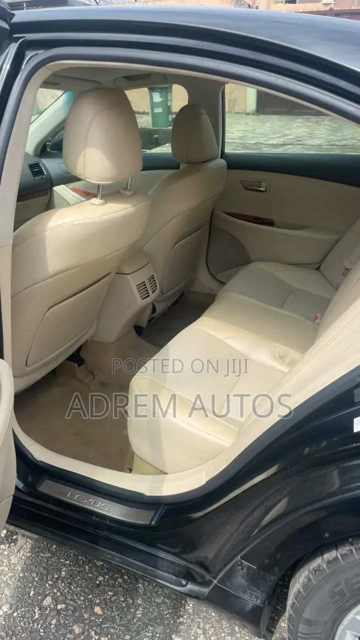 Lexus ES 350 2011 Black