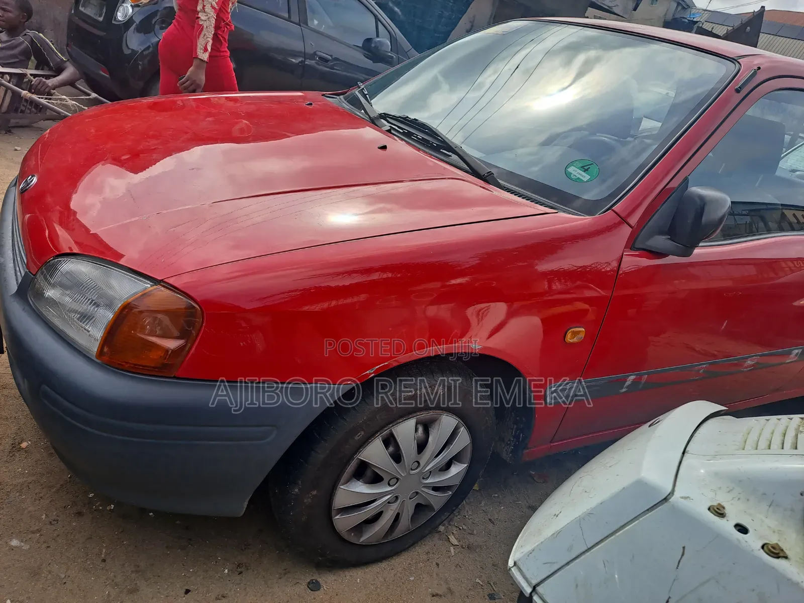 Toyota Starlet 1999 Red