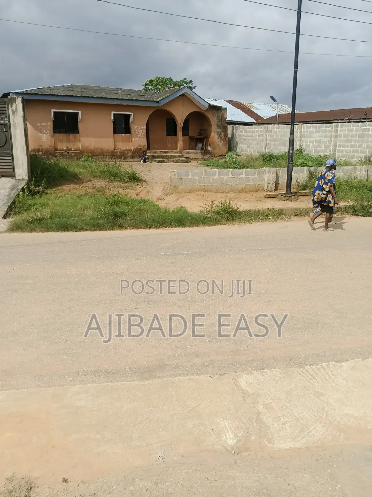 3bdrm Bungalow in Ayobo for sale