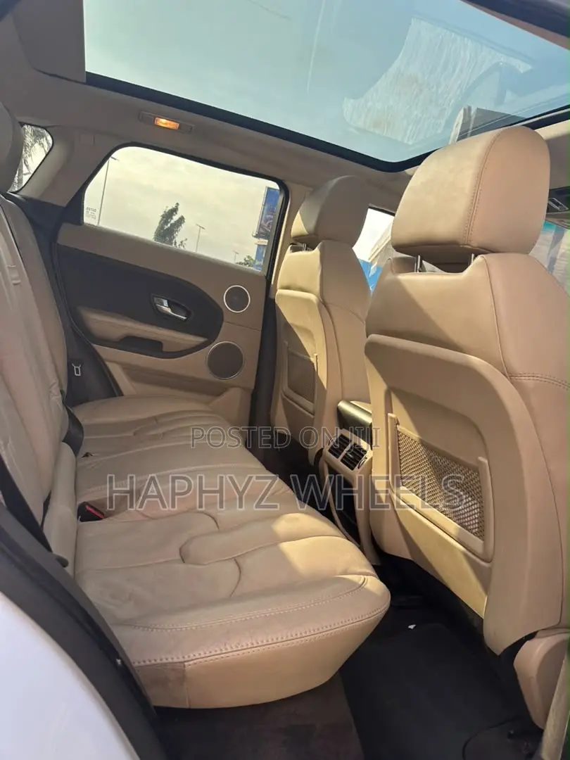 Land Rover Range Rover Evoque Pure 4x4 (2.0L 4cyl 9A) 2014 White