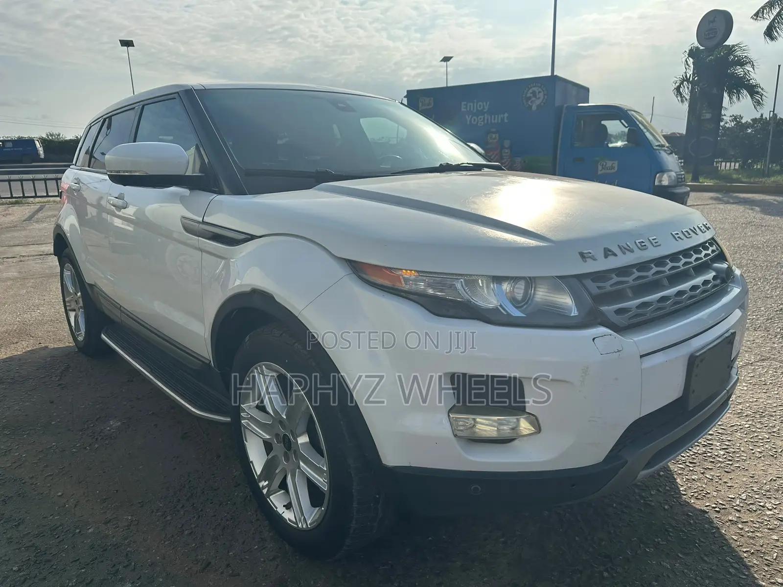 Land Rover Range Rover Evoque Pure 4x4 (2.0L 4cyl 9A) 2014 White