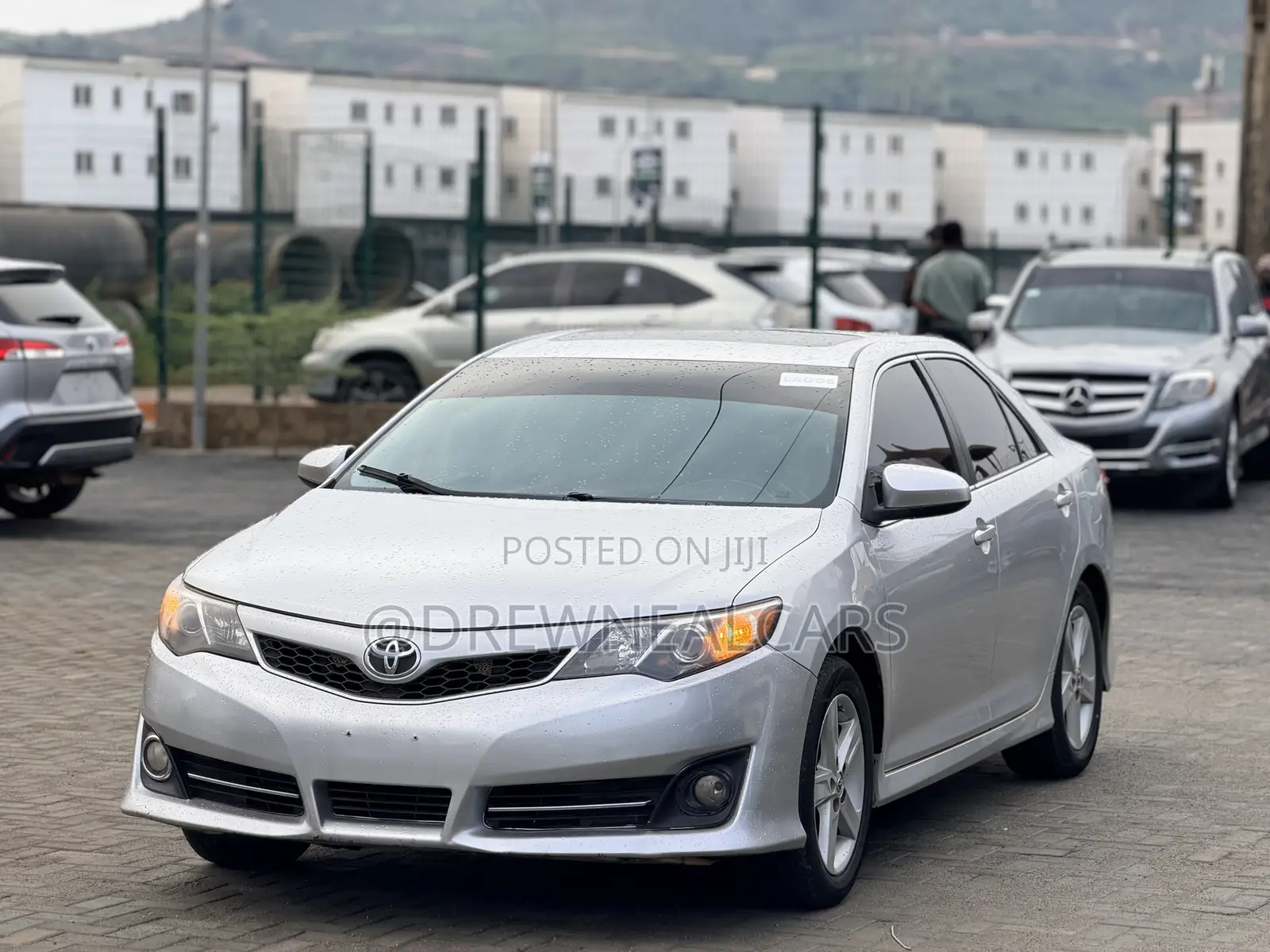 Toyota Camry SE 4dr Sedan (2.5L 4cyl 6A) 2014 Silver