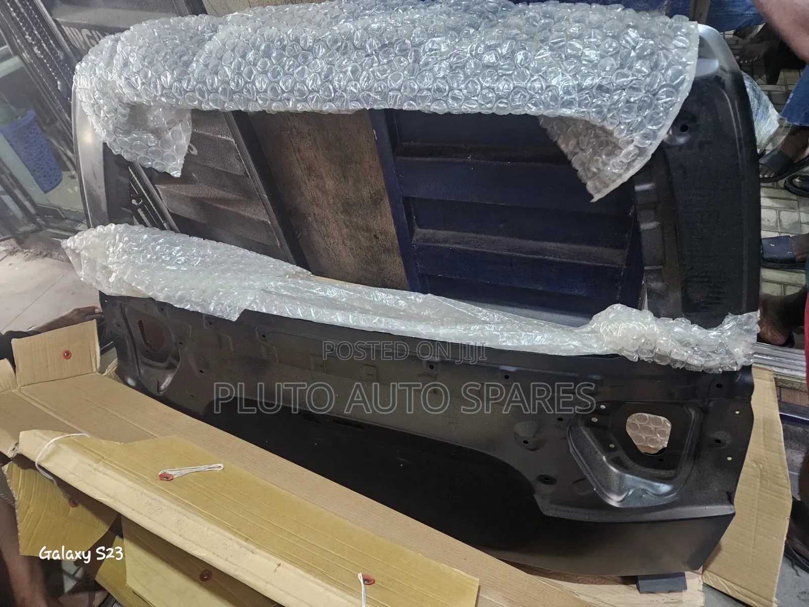 Land Cruiser 2022–2023 Boot/Tailgate Available!