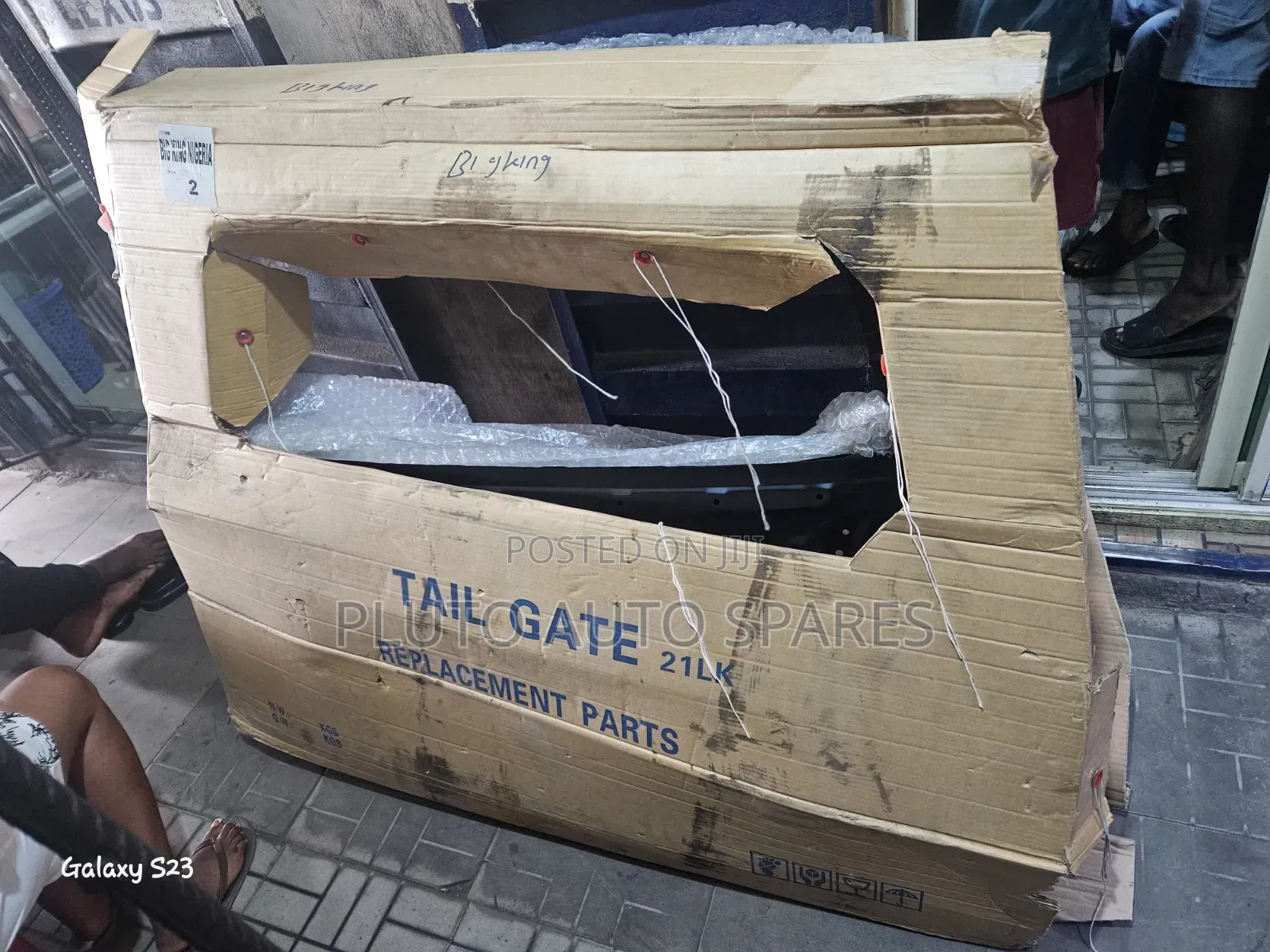 Land Cruiser 2022–2023 Boot/Tailgate Available!