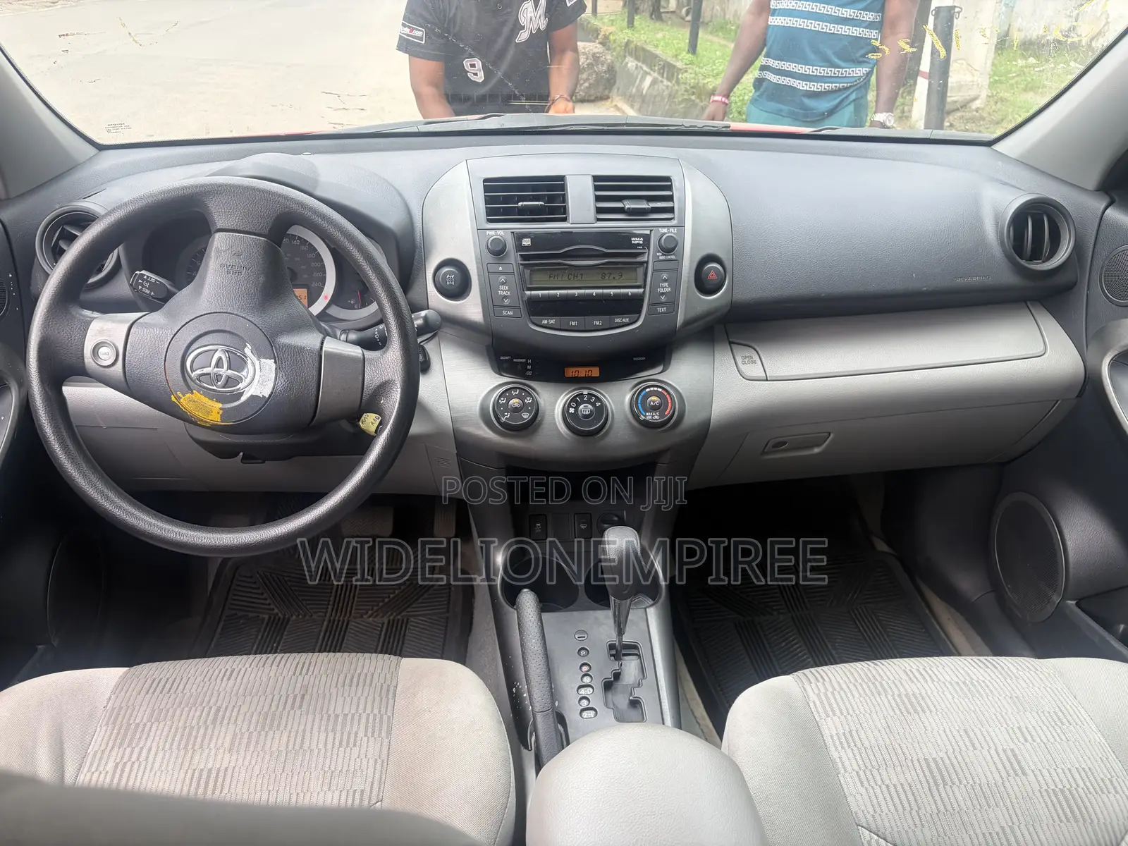 Toyota RAV4 2011 Red