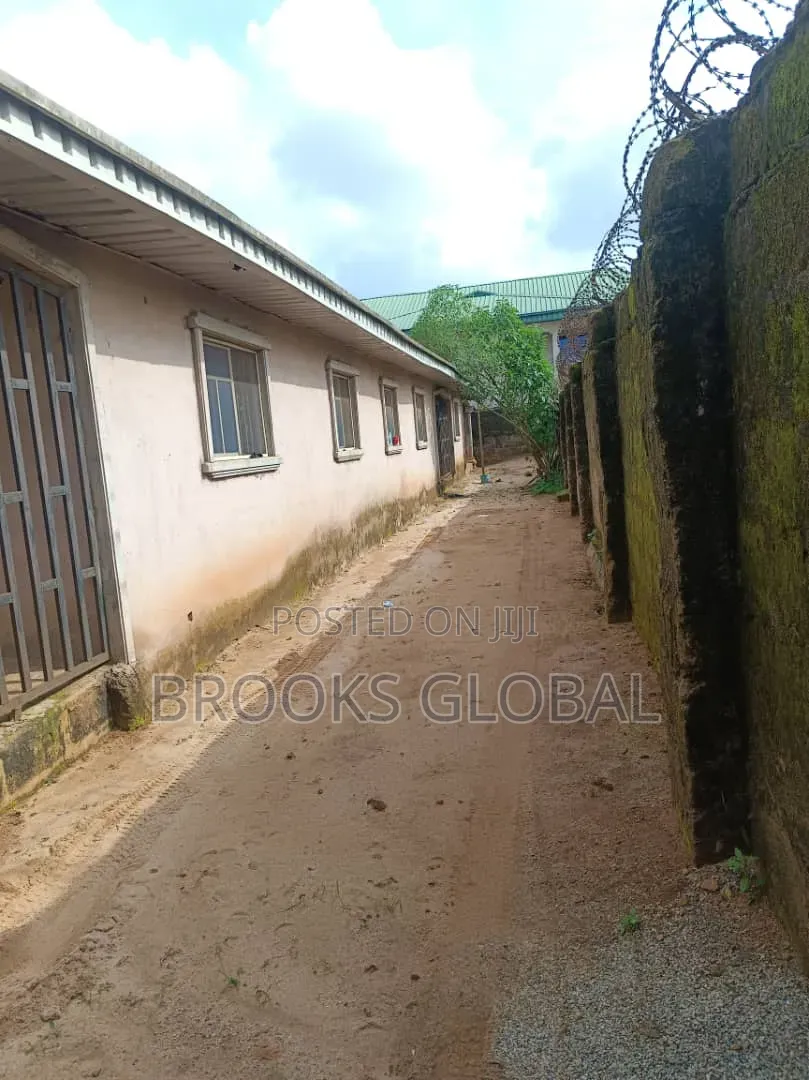 3bdrm Bungalow in Benin City for sale