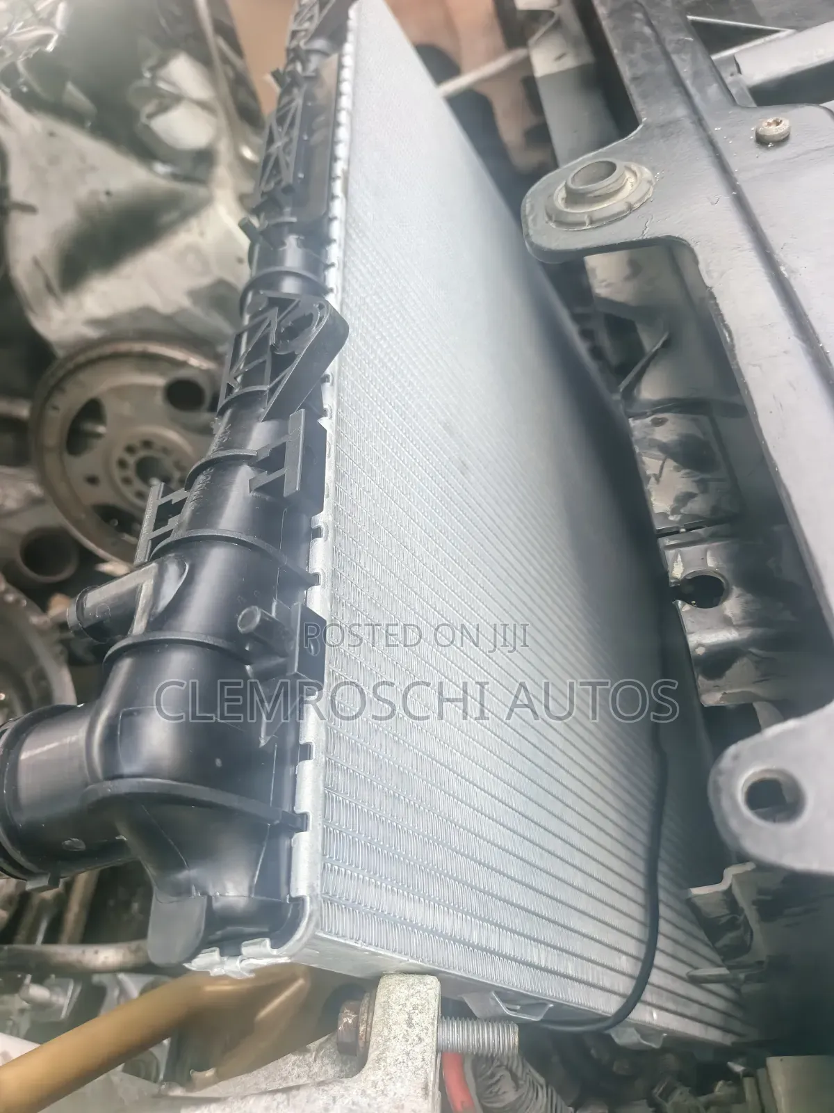High Quality Certified Complete Brand New Radiator Range Rover Vogue.
