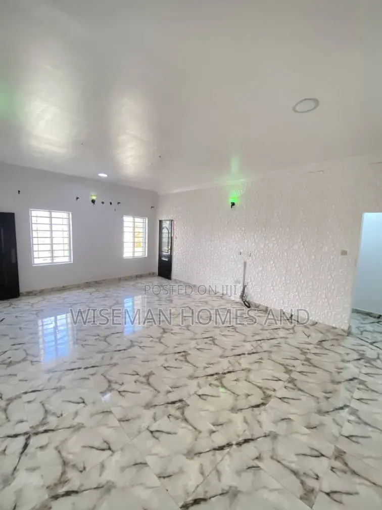 Mini Flat in Spg Ologolo Lekki for rent