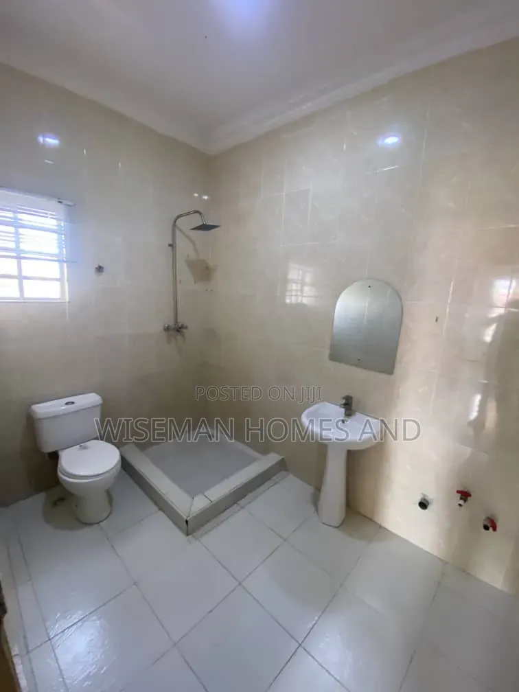 Mini Flat in Spg Ologolo Lekki for rent