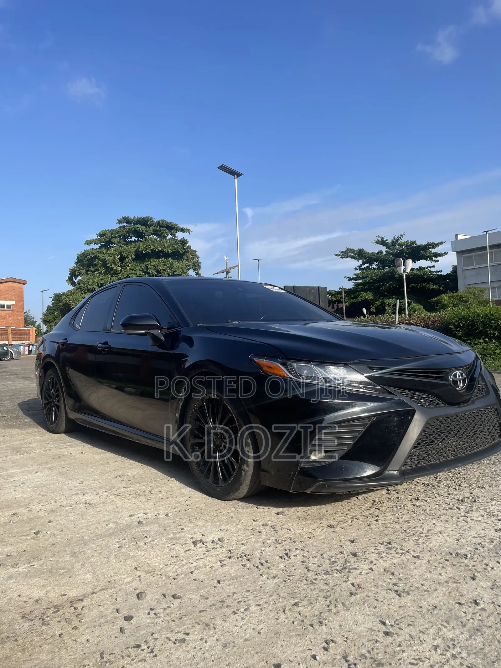 Toyota Camry XLE FWD (2.5L 4cyl 8AM) 2018 Black