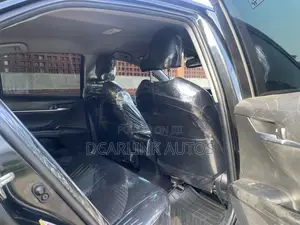 Toyota Camry XLE FWD (2.5L 4cyl 8AM) 2018 Black