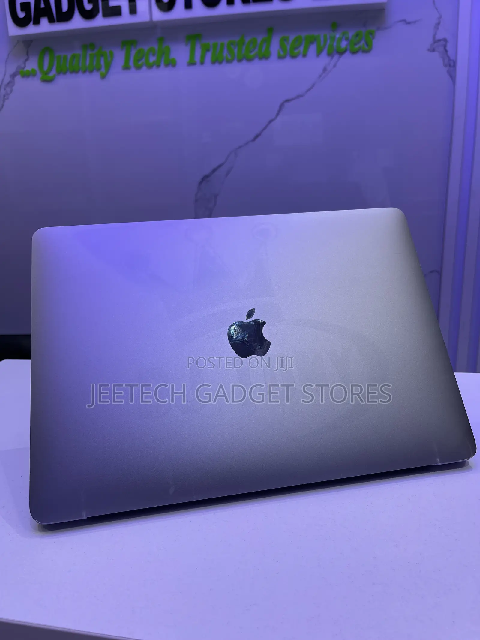 Laptop Apple MacBook Pro 2020 16GB Intel Core i5 SSD 1T