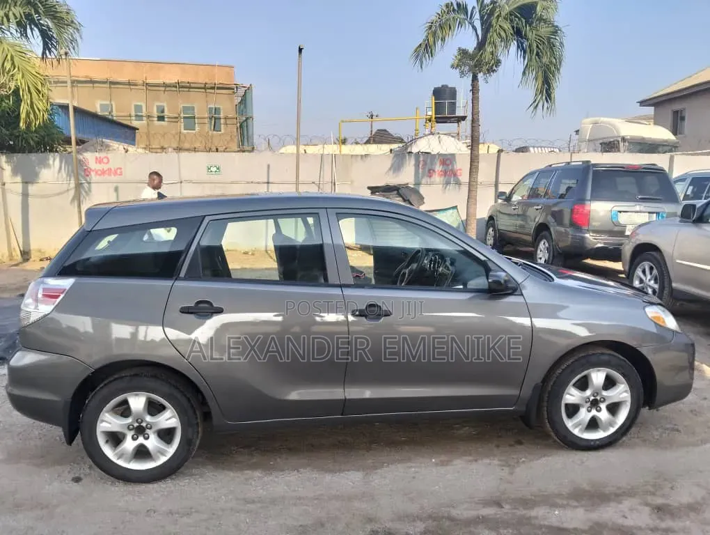 Toyota Matrix 2007 Gray
