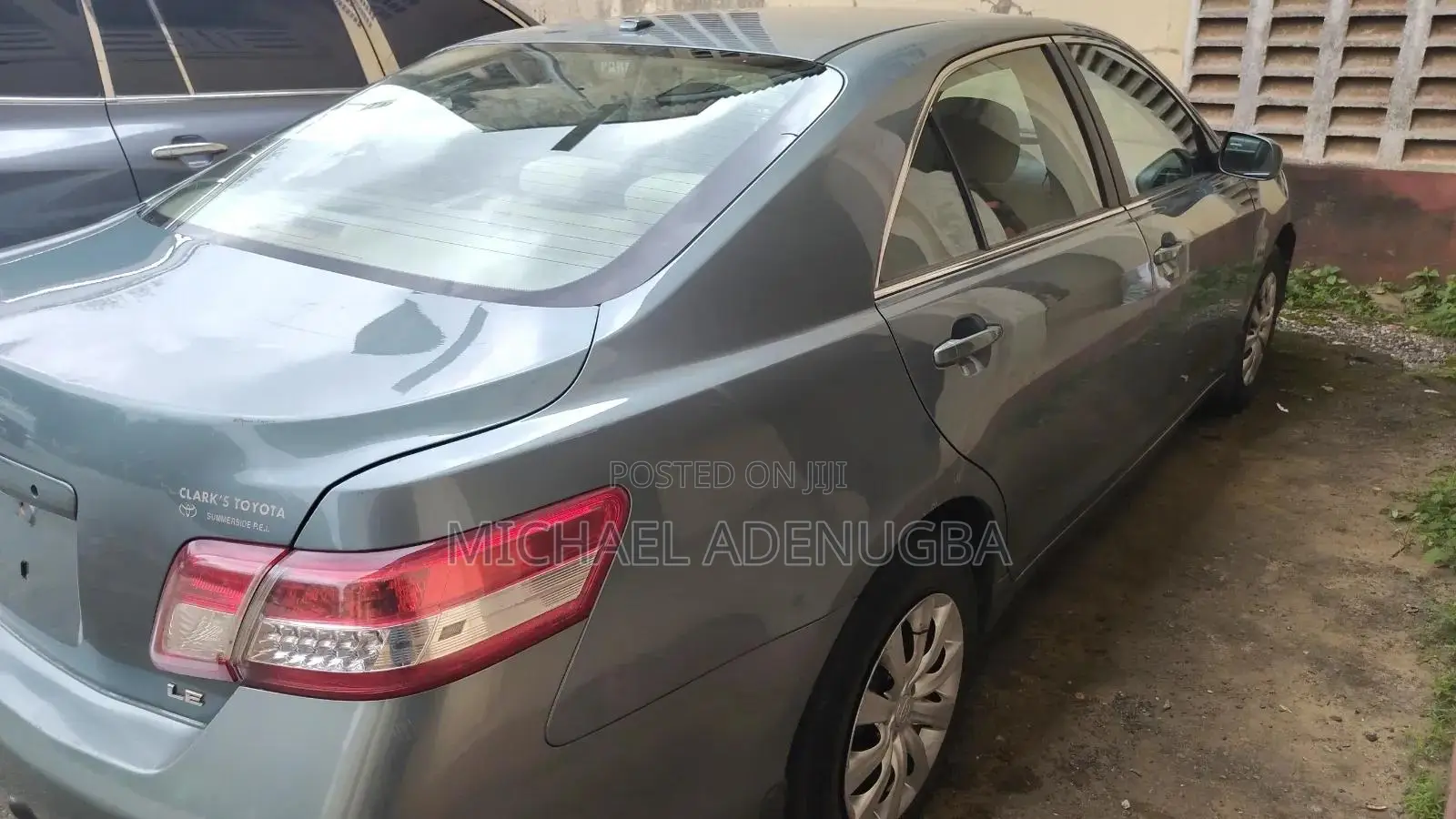 Toyota Camry Base 4dr Sedan (2.5L 4cyl 6M) 2010 Green