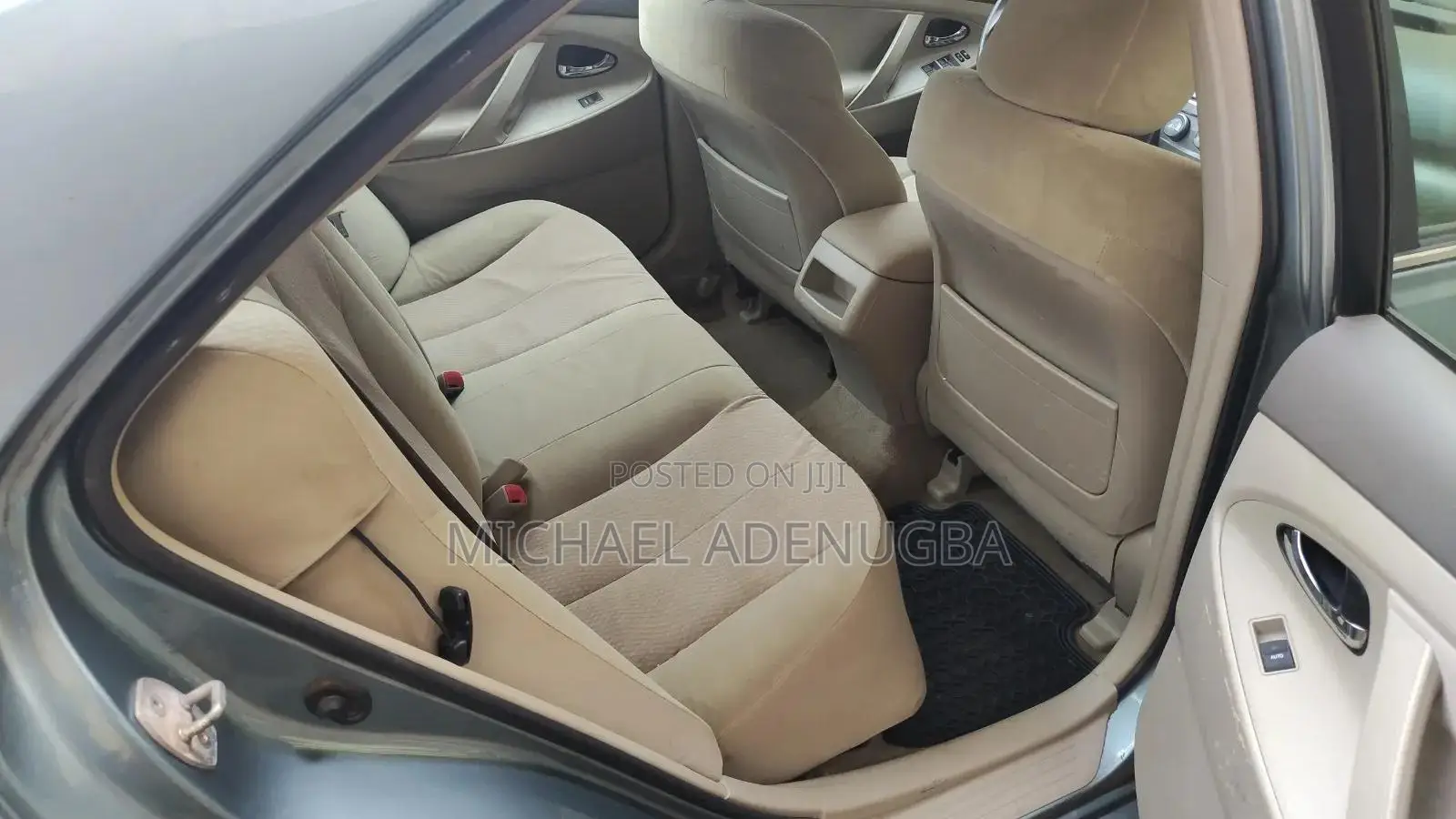 Toyota Camry Base 4dr Sedan (2.5L 4cyl 6M) 2010 Green