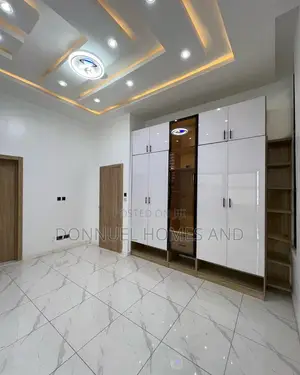 4bdrm Duplex in Ikota for rent