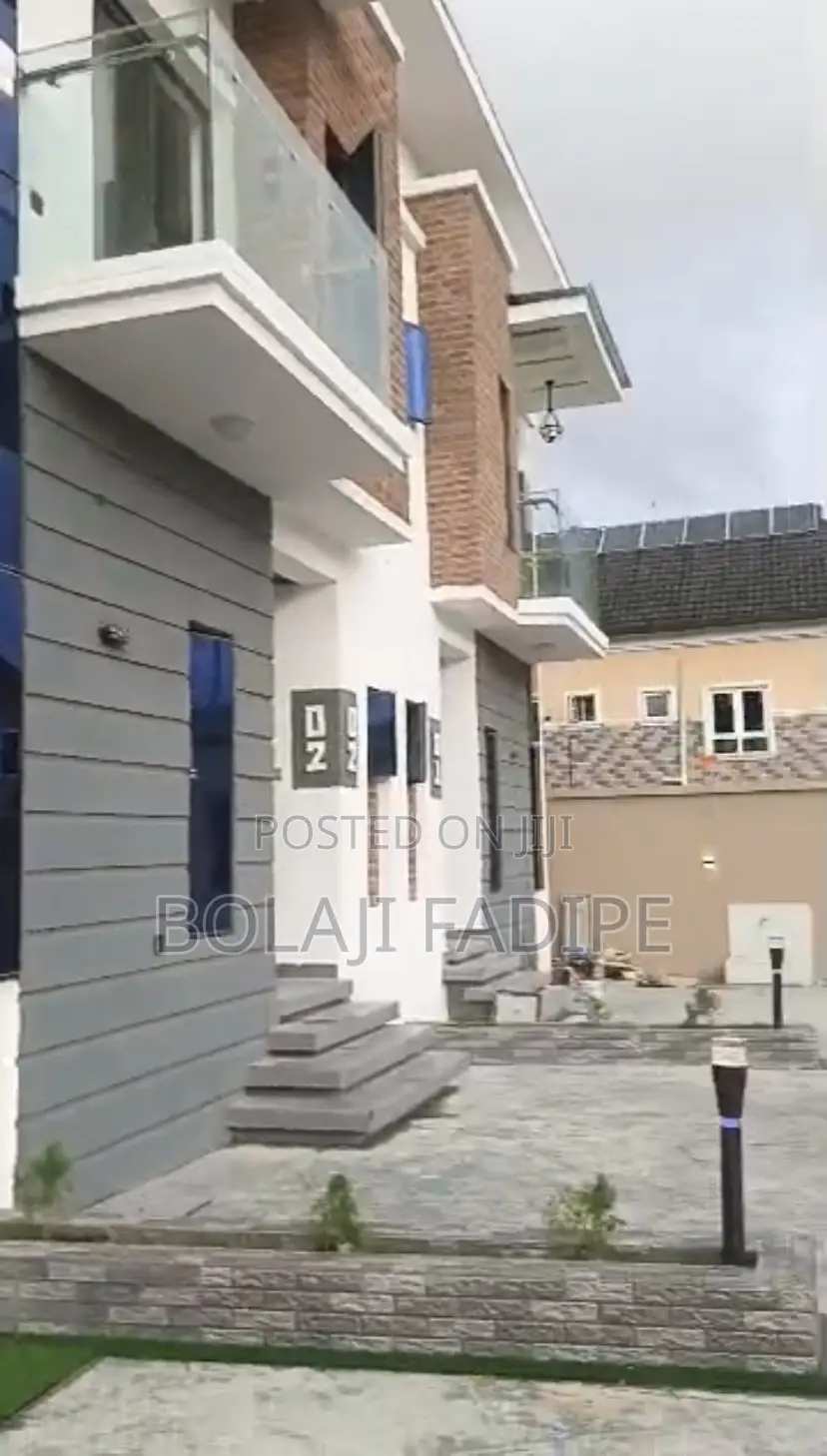 20bdrm Duplex in Olorunfemi Estate, Igando / Ikotun/Igando for sale