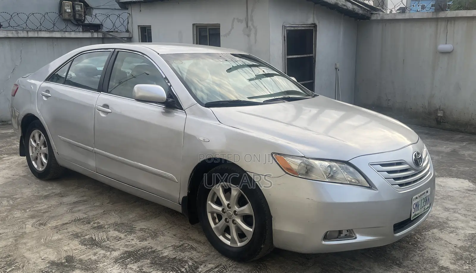 Toyota Camry XLE 4dr Sedan (2.5L 4cyl 6AM) 2010 Silver
