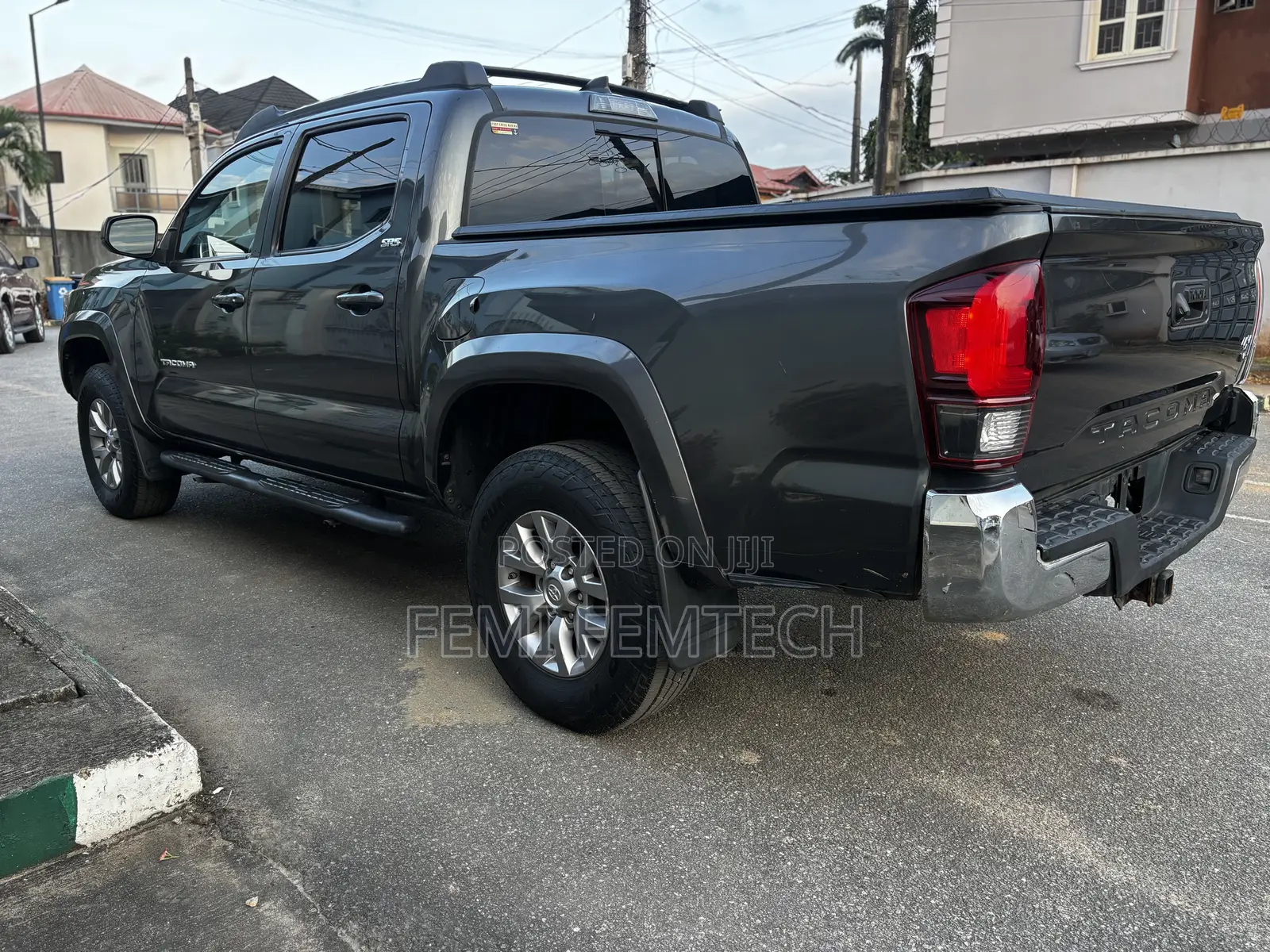 Toyota Tacoma SR5 2018 Gray