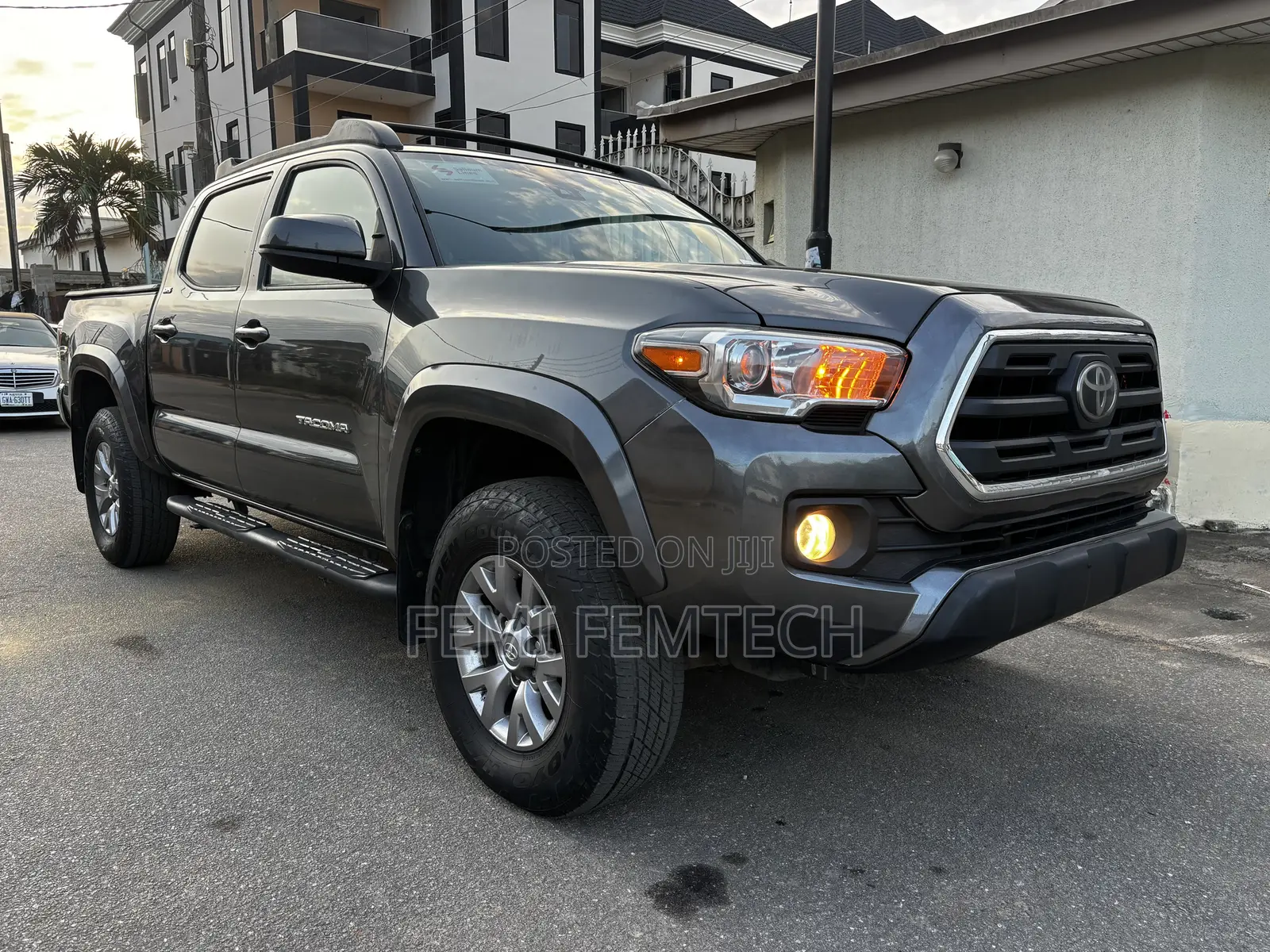 Toyota Tacoma SR5 2018 Gray