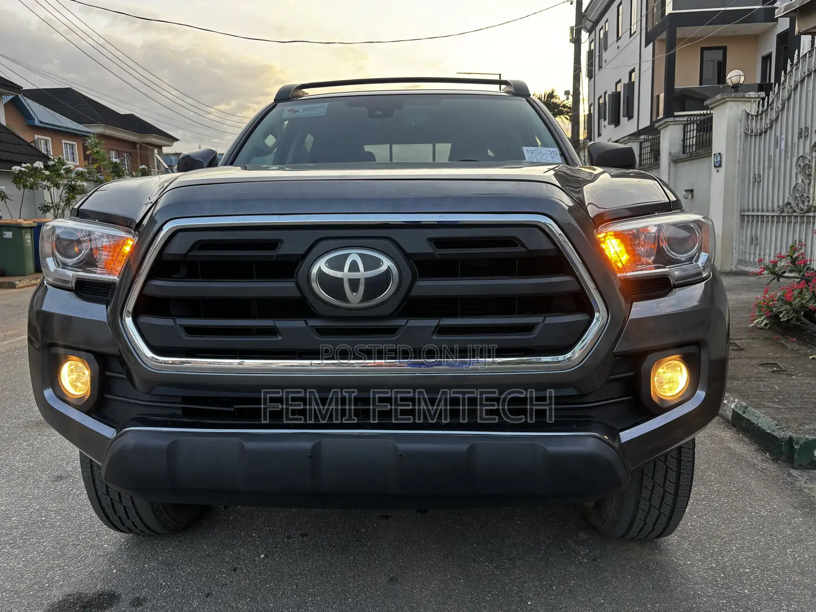 Toyota Tacoma SR5 2018 Gray