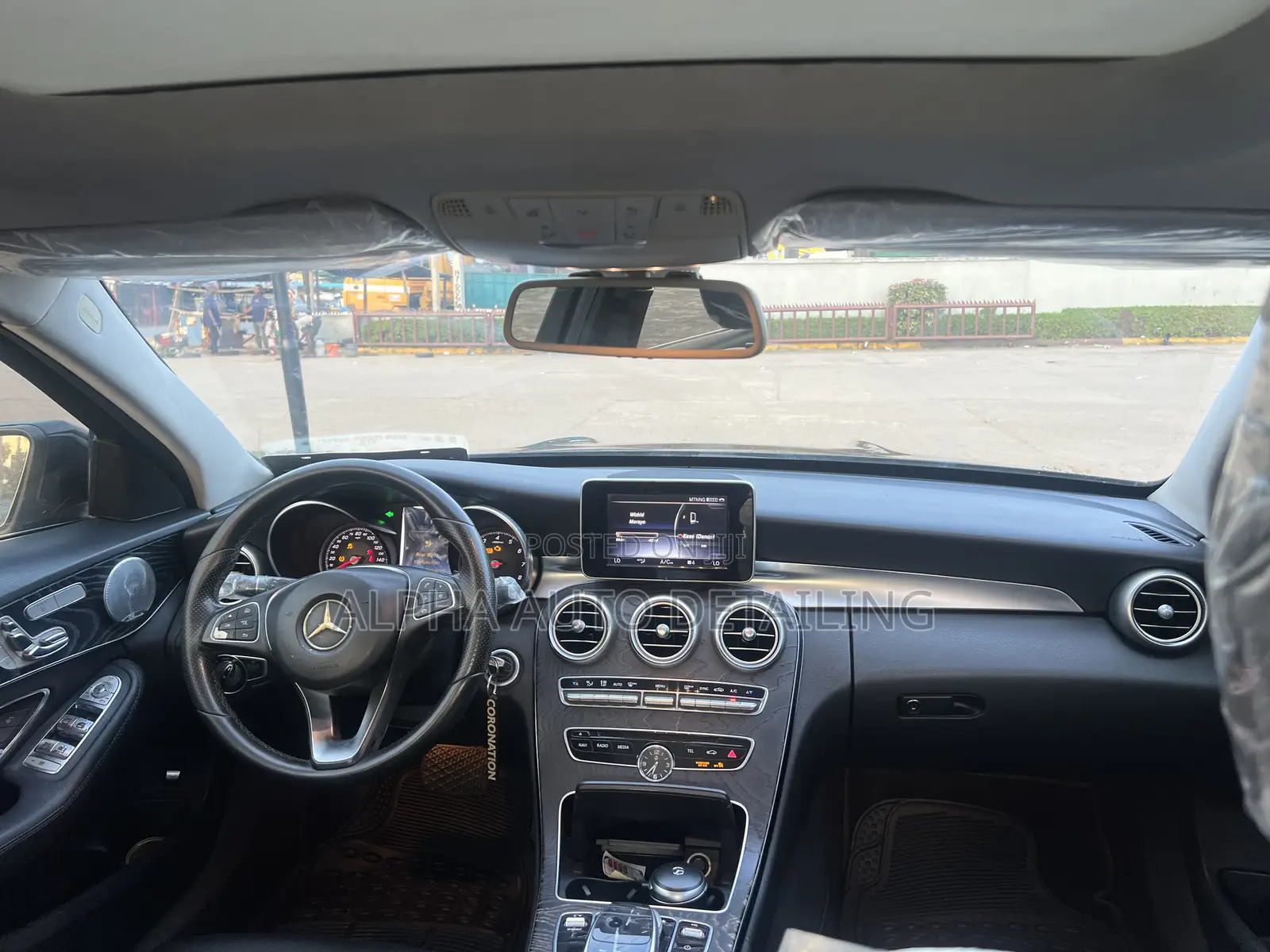Mercedes-Benz C300 2016 Black