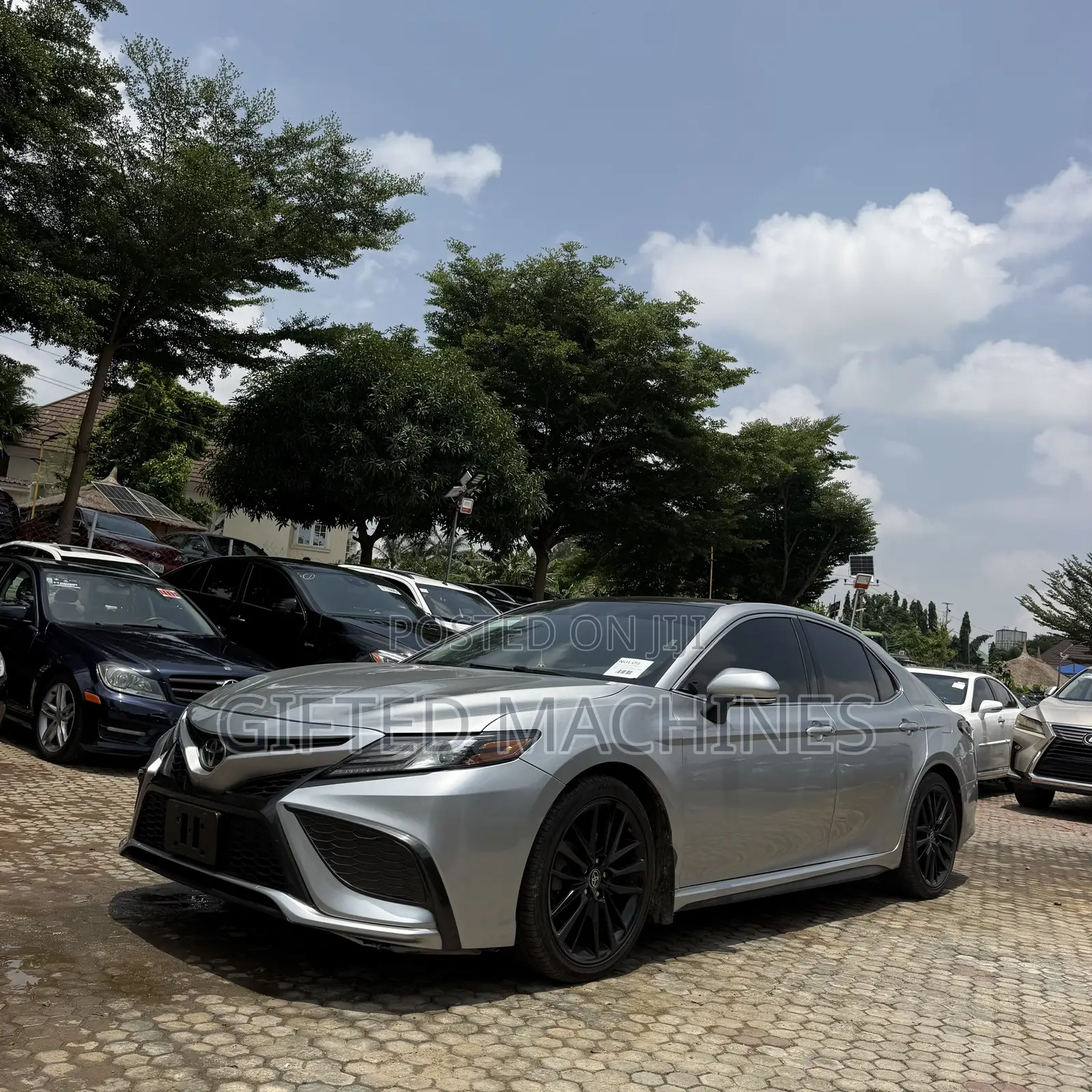 Toyota Camry 2021 Silver