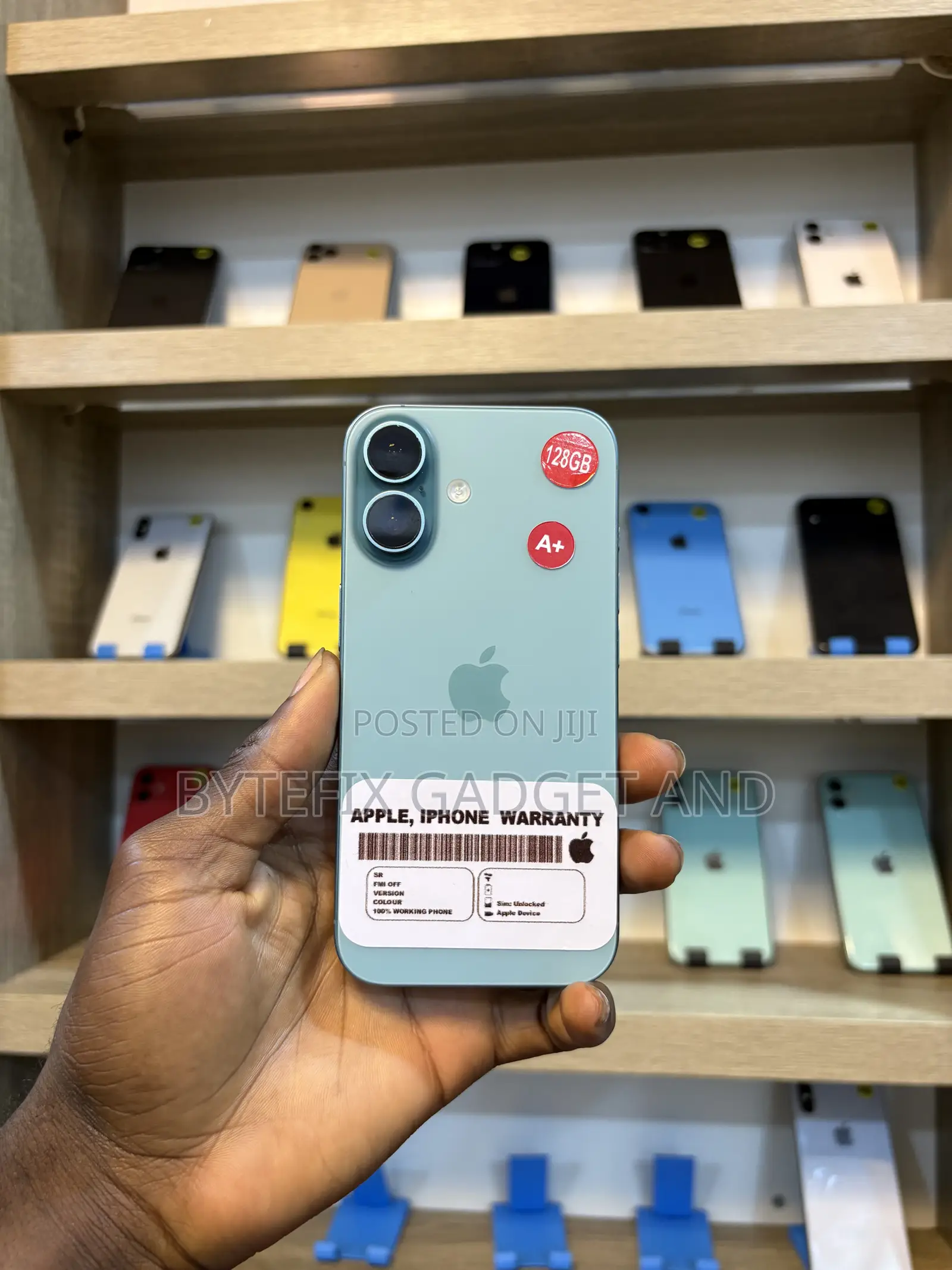 Apple iPhone 16 128 GB Green