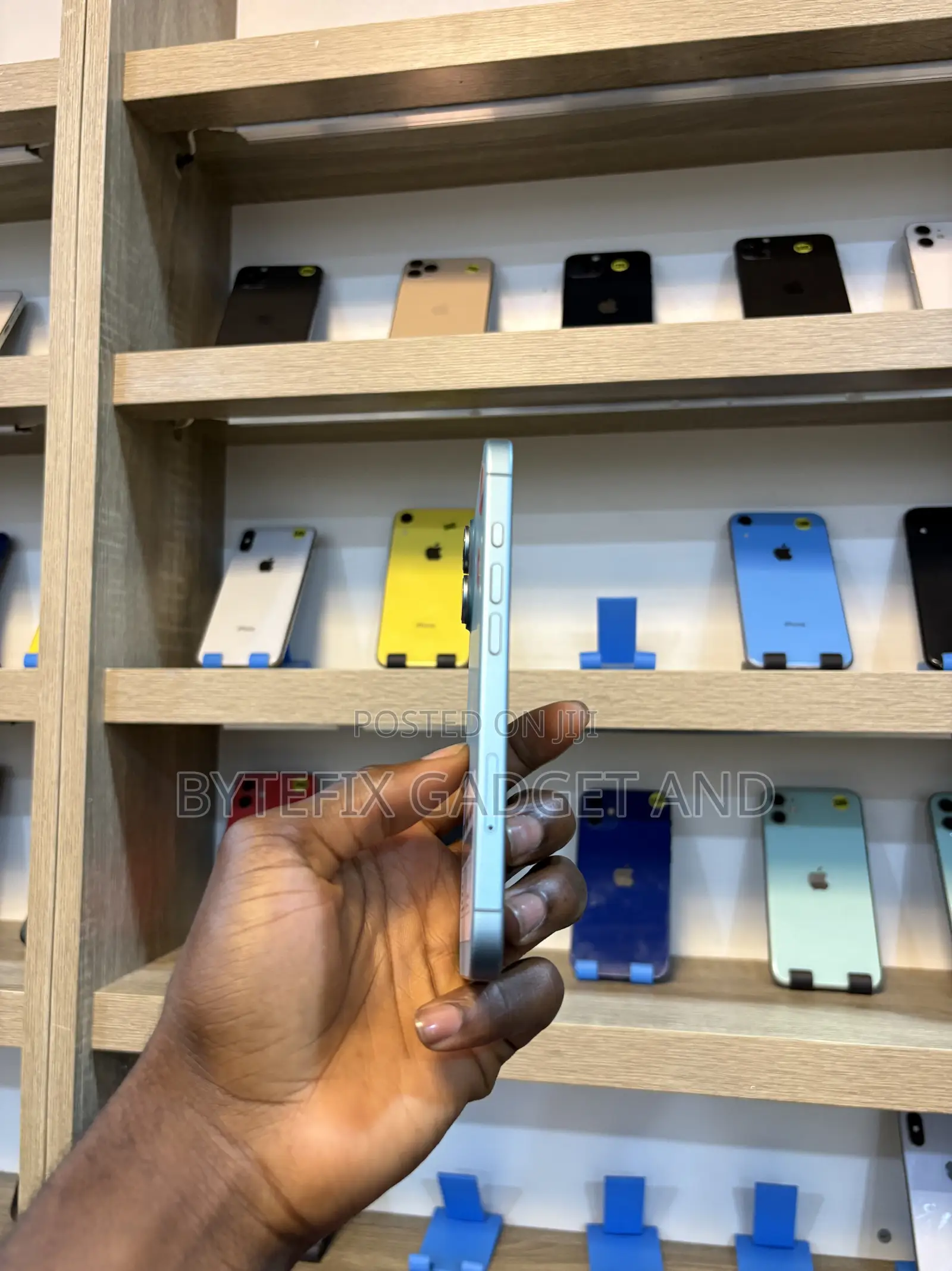 Apple iPhone 16 128 GB Green